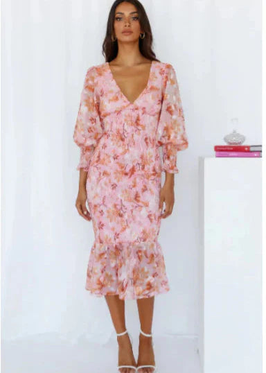 Brenda - Elegant and Chic Floral Dress