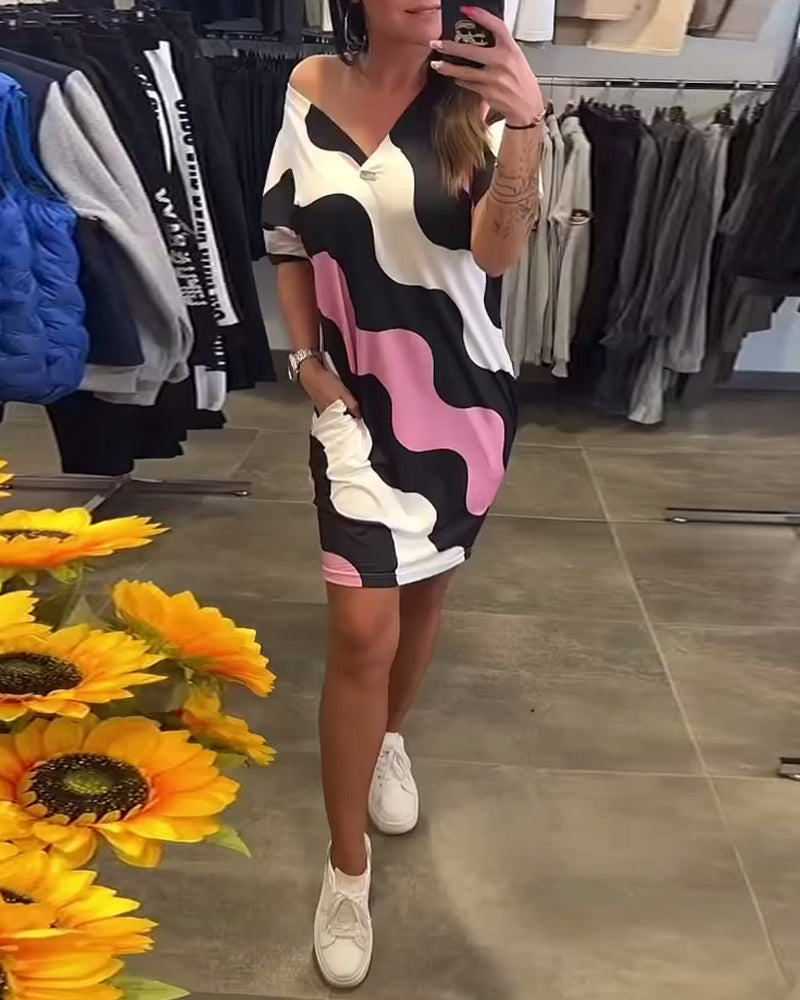 Karina | Dress with Wave Print and V-Neck