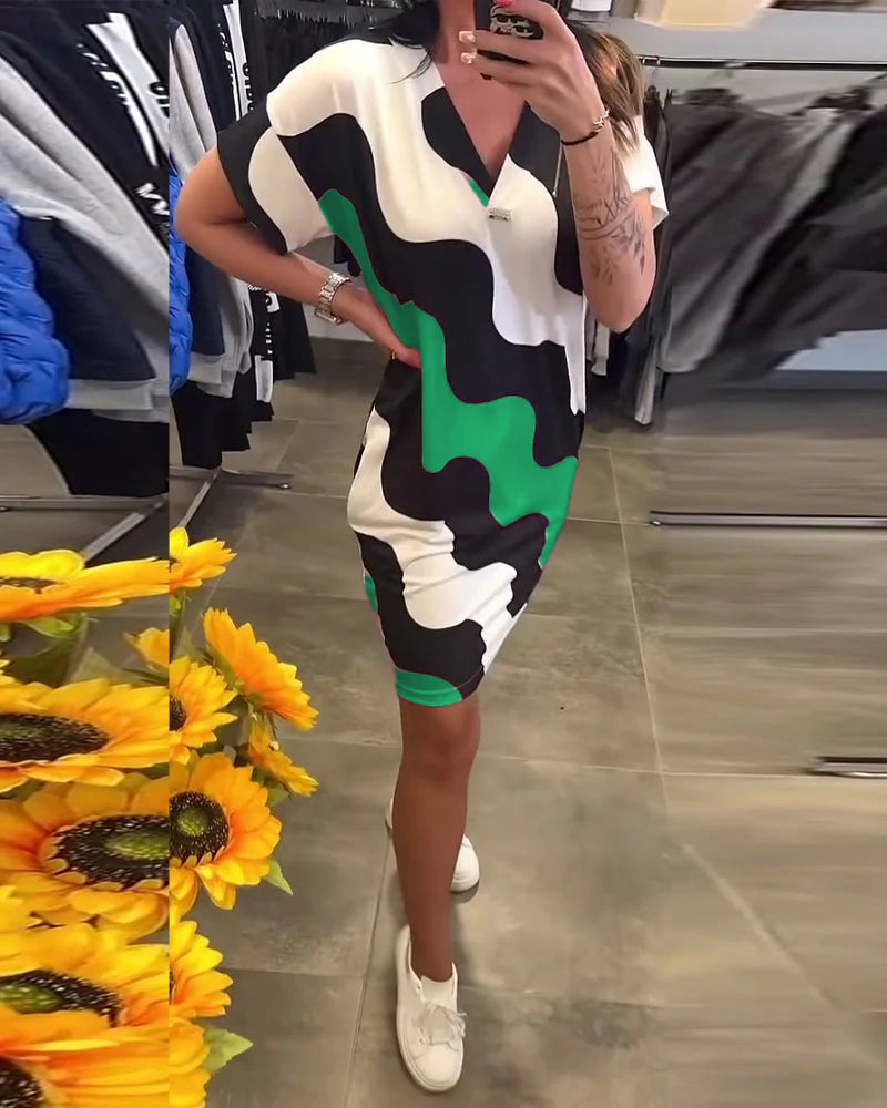 Karina | Dress with Wave Print and V-Neck