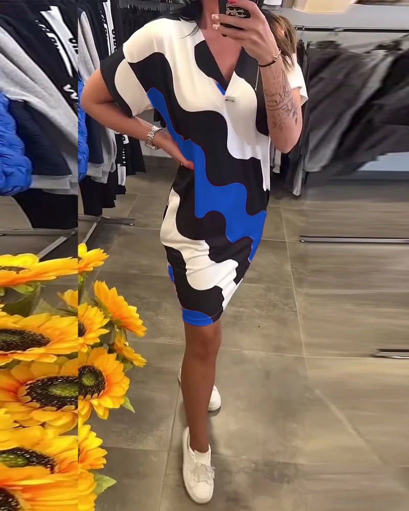 Karina | Dress with Wave Print and V-Neck