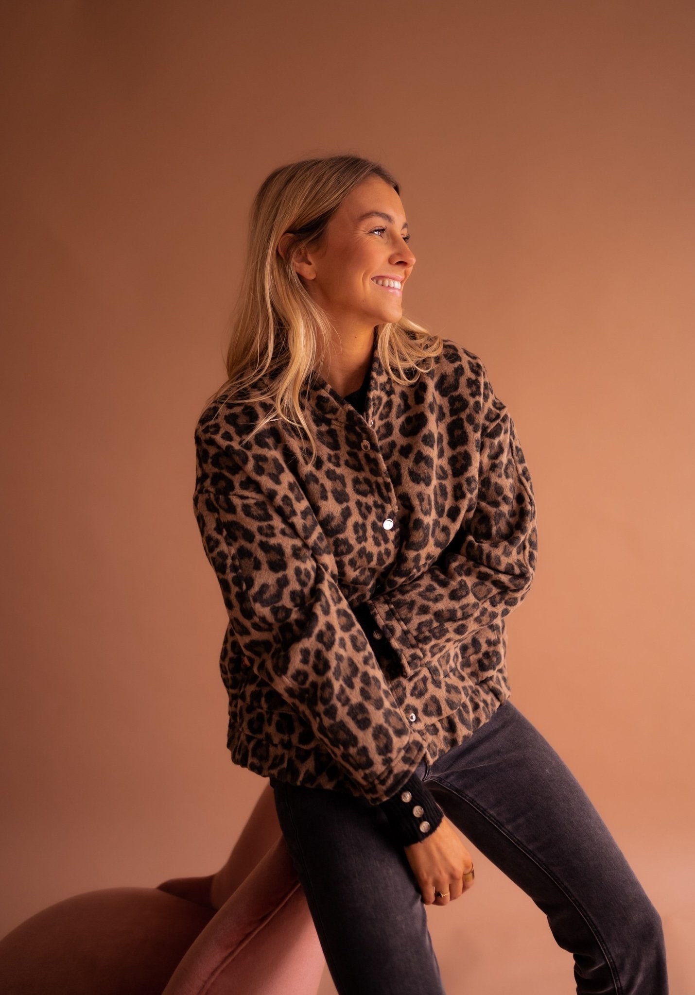 SOFÍA | Bold Leopard Print Jacket