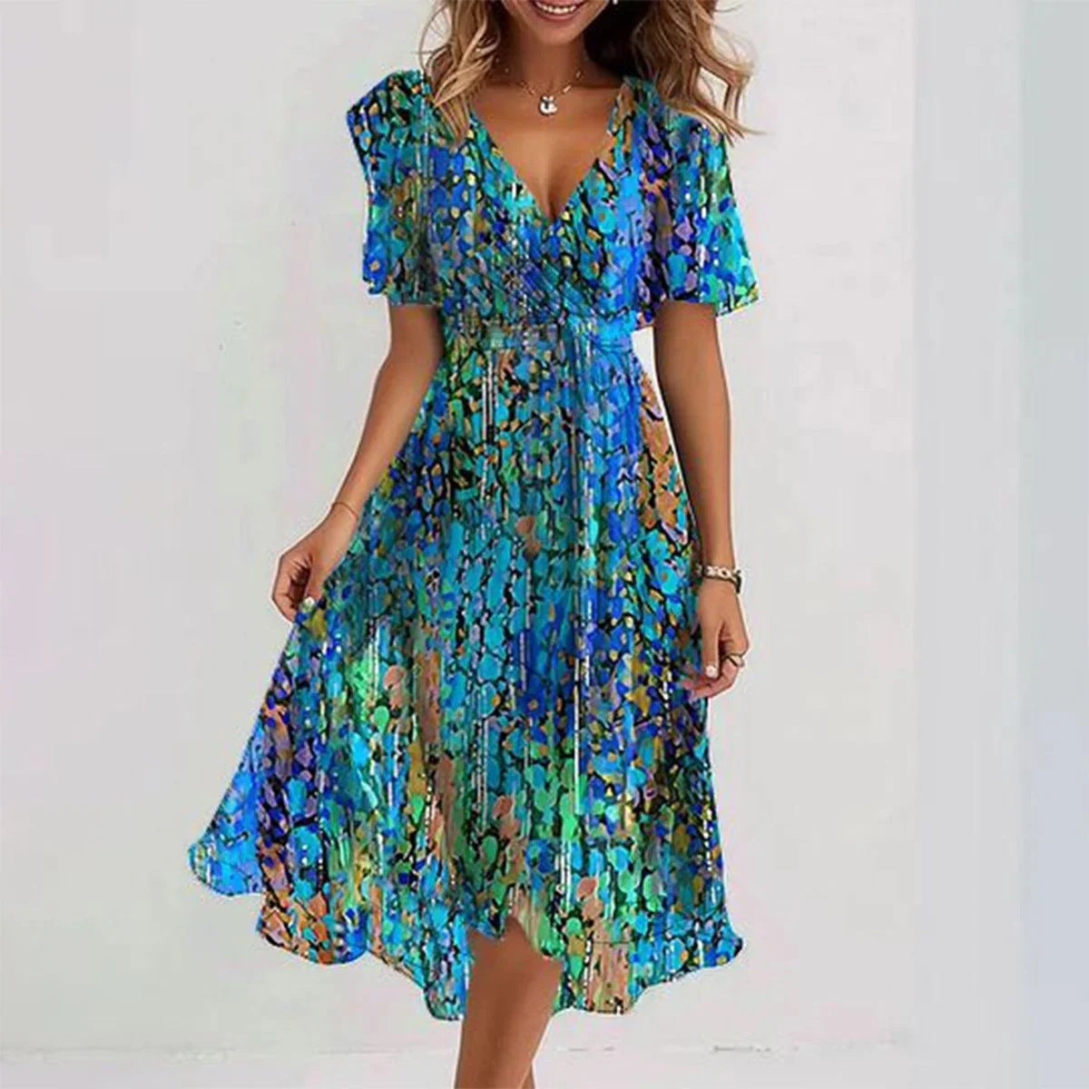 Clara – Elegant Dress with Short Sleeves in a Flattering Cut and Timeless Design