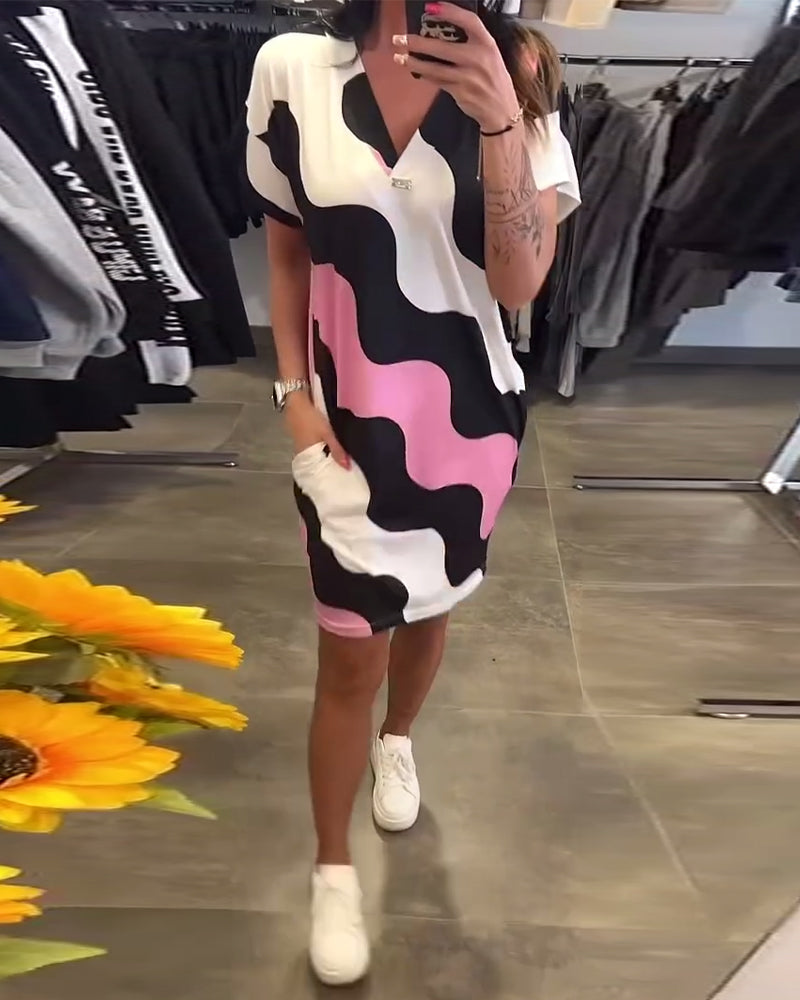 Karina | Dress with Wave Print and V-Neck