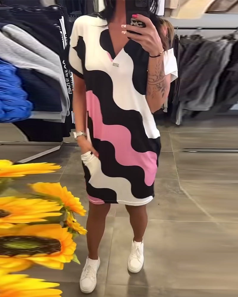 Karina | Dress with Wave Print and V-Neck