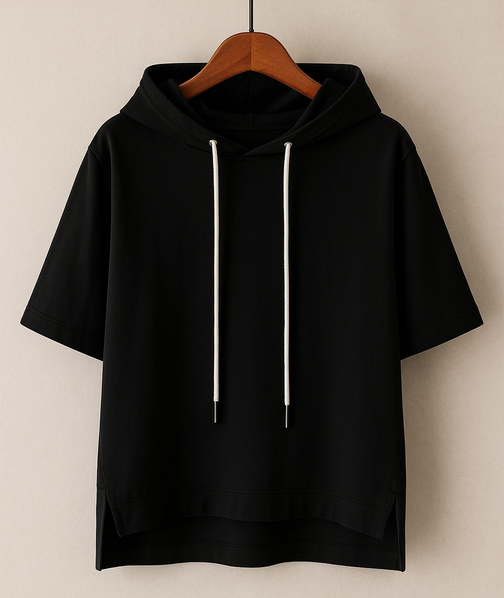 Alison – Short-Sleeved Hoodie
