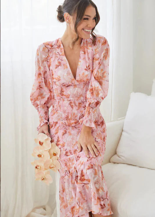 Brenda - Elegant and Chic Floral Dress