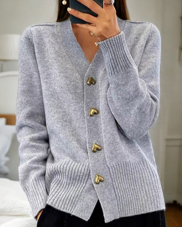 ADELE | Cozy Sweater Featuring Heart-Shaped Buttons
