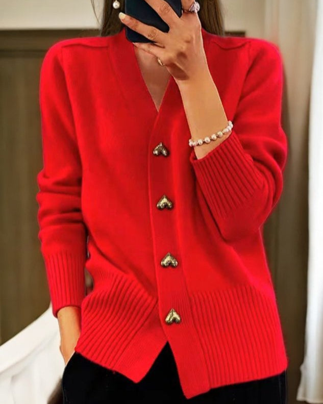 ADELE | Cozy Sweater Featuring Heart-Shaped Buttons